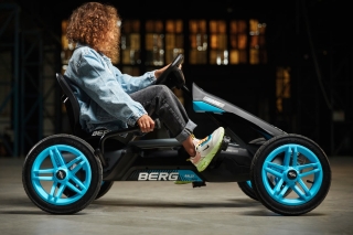 AKTION BERG Pedal-Gokart Rally APX Blue + Anhänger Trailer L -50%