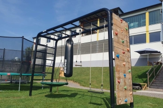 BERG PlayBase Kletterwand - Auslaufartikel