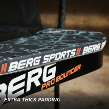 BERG SPORTS Ultim Pro Bouncer FlatGround 5x5 + AeroWall