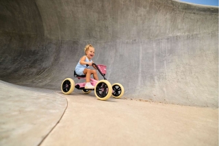 BERG Pedal-Gokart Buzzy Pink
