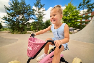 BERG Pedal-Gokart Buzzy Pink