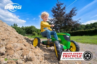 AKTION BERG Pedal-Gokart Buzzy John Deere + Anhänger Trailer S -50%